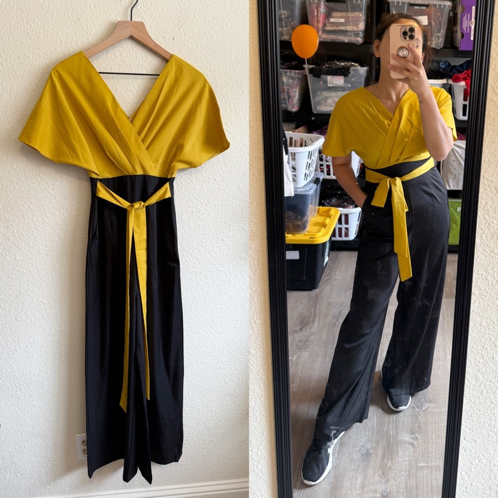 Women’s V-Neck Short Sleeve Straight Leg Jumpsuit - Size M (Runs Small)